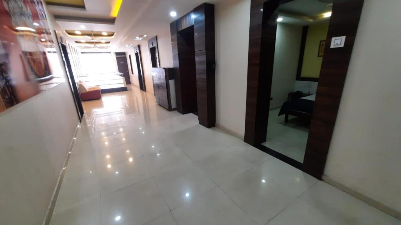 Hotel Royal Treat Kolhapur Exterior foto