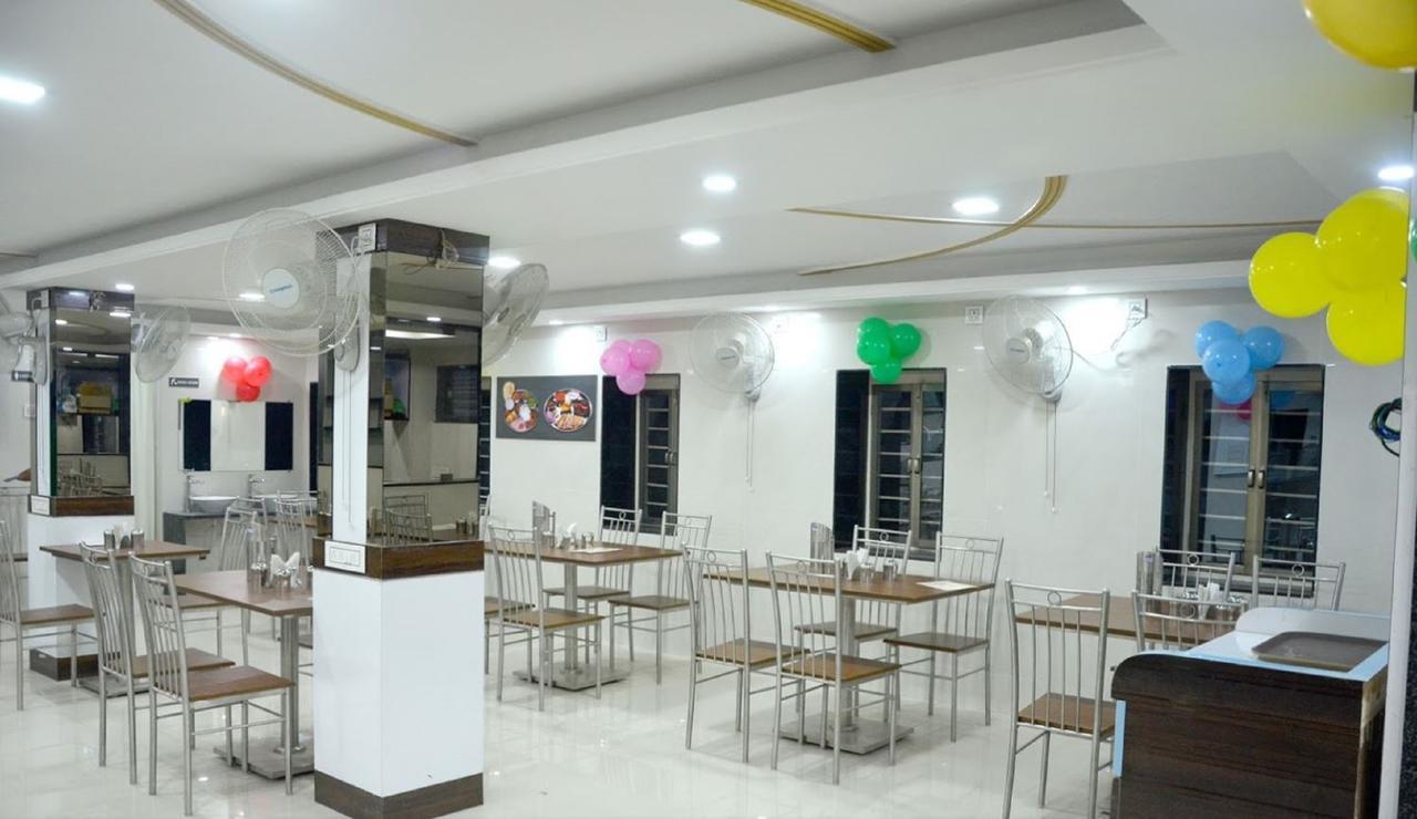 Hotel Royal Treat Kolhapur Exterior foto